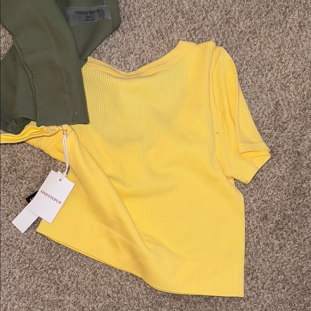 One Step Up Ribbed Crop Tops 2 Pack - Picture 4 of 4